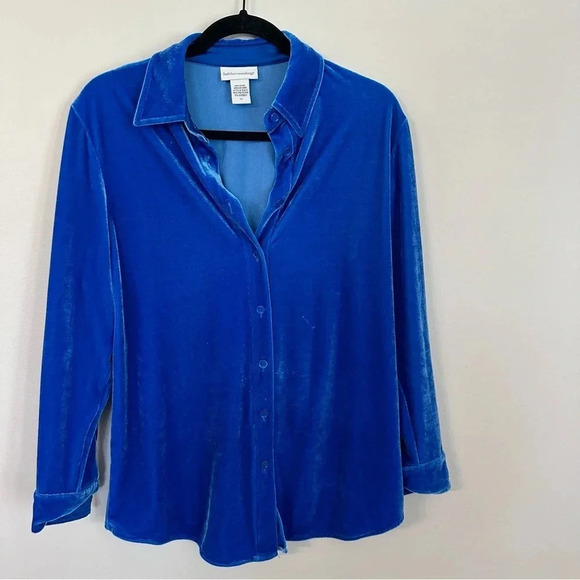 Soft Surroundings Women’s Long Sleeve Blue Button Up Velveteen Top Sz PS GUC - Picture 2 of 6